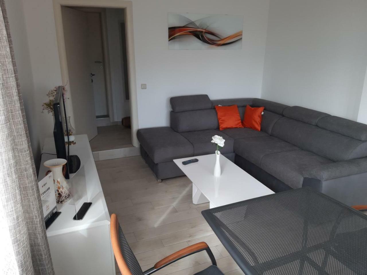 Lanelu Apartman ロゴズニッツァ エクステリア 写真