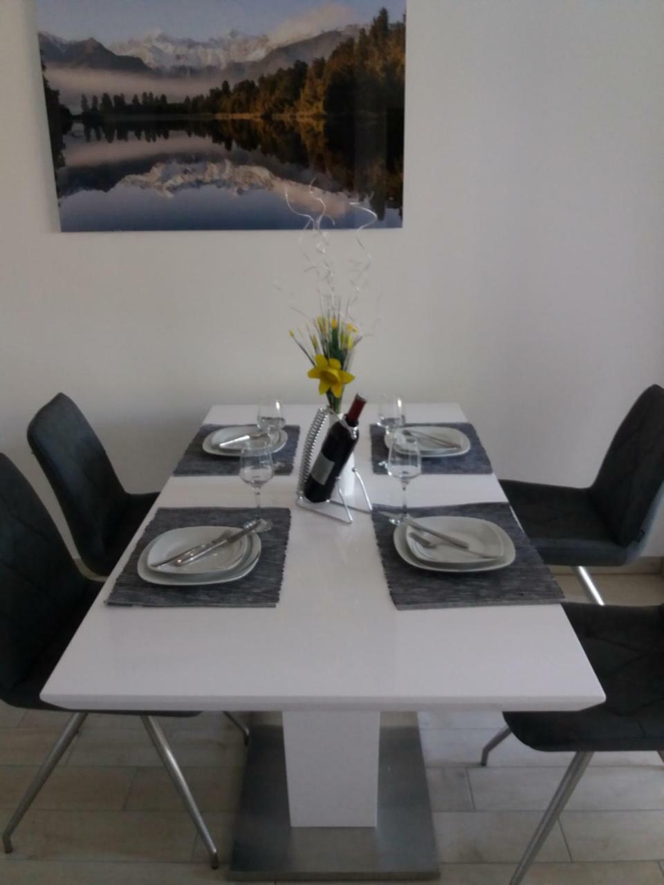 Lanelu Apartman ロゴズニッツァ エクステリア 写真
