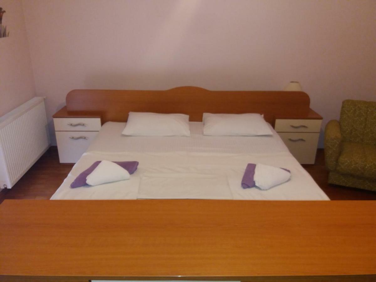 Lanelu Apartman ロゴズニッツァ エクステリア 写真